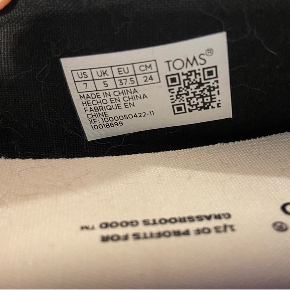 TOMS Women's Alpargata Canvas Slip -On Black Multi Galaxy Print Size 7 NWT - Picture 4 of 12